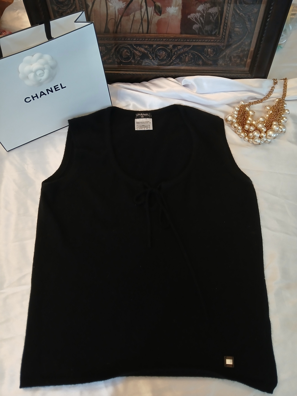 CHANEL Black Sleeveless Tie-Front Knit Tank 100% Cashmere